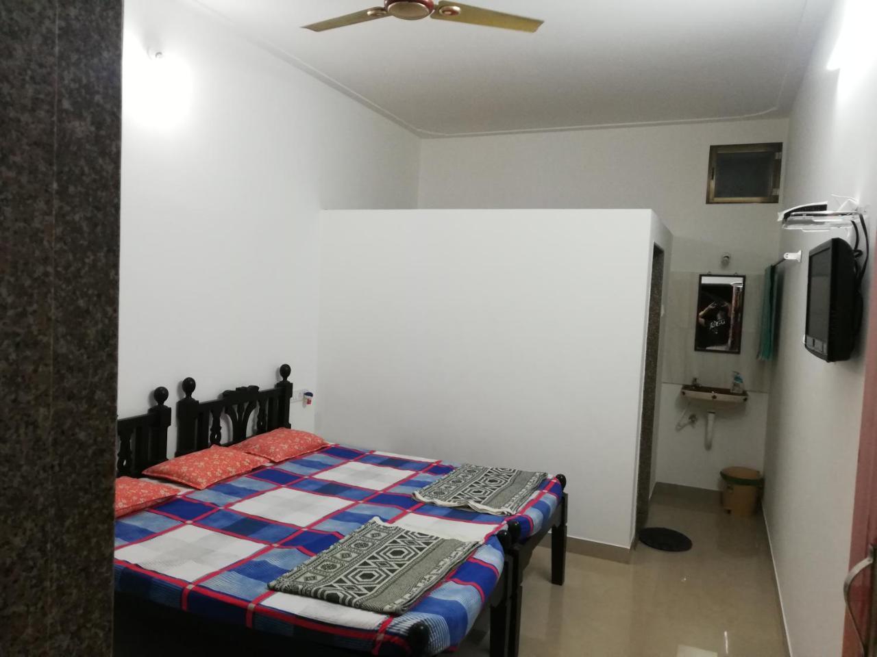 Chandraprabha Nyahari Niwas Mālvan Εξωτερικό φωτογραφία